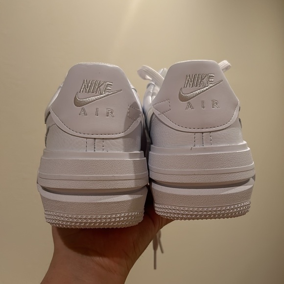Nike Women’s Air Force 1 AF1 PLT.AF.ORM Sneakers - US Women’s Size 9 - Picture 5 of 10